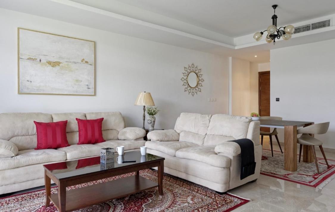 Luxury 2 Bedroom Ground Floor Apartment With Private Garden In Cairo Festival City 외부 사진